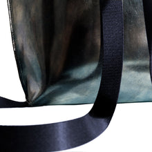 Load image into Gallery viewer, strap detail of Simple be Basic Aurora featuring metal key hook